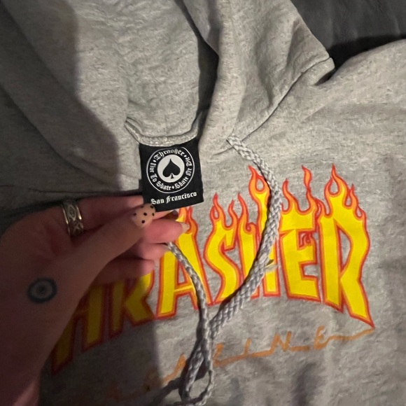 Medium Thrashers gray sweatshirt - Picture 2 of 4